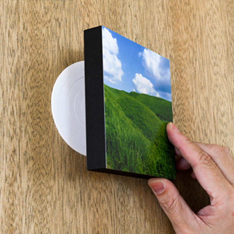 WALL DECOR カジュアルminiを壁に飾るためのフレームと付属品の説明