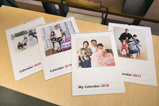 毎年の年賀状づくりとシンクロ！「年末の写真選びが家族のイベントになっています」